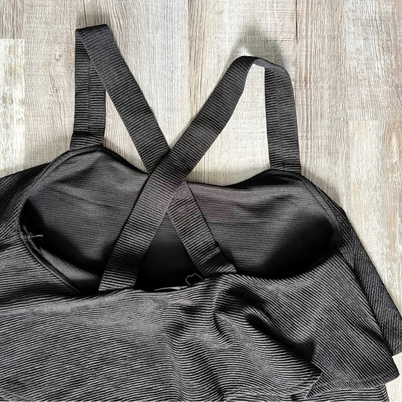 Madewell Texture Thread Tiered Tank Top - Picture 5 of 7